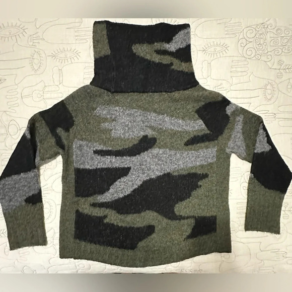 Anthropologie Moth M Cobie Funnel Neck Camo Sweater - Picture 4 of 12
